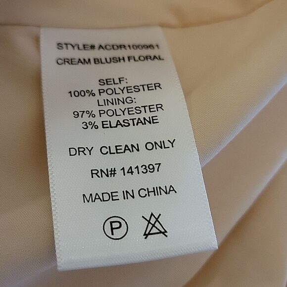 Magnolia Dress in Cream Blush FloralASTR the Label size XS - Picture 6 of 6